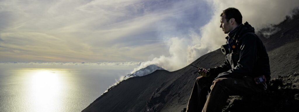 Moussallam, de 34 años de edad, tiene como meta estudiar los 150 volcanes más activos de la Tierra.