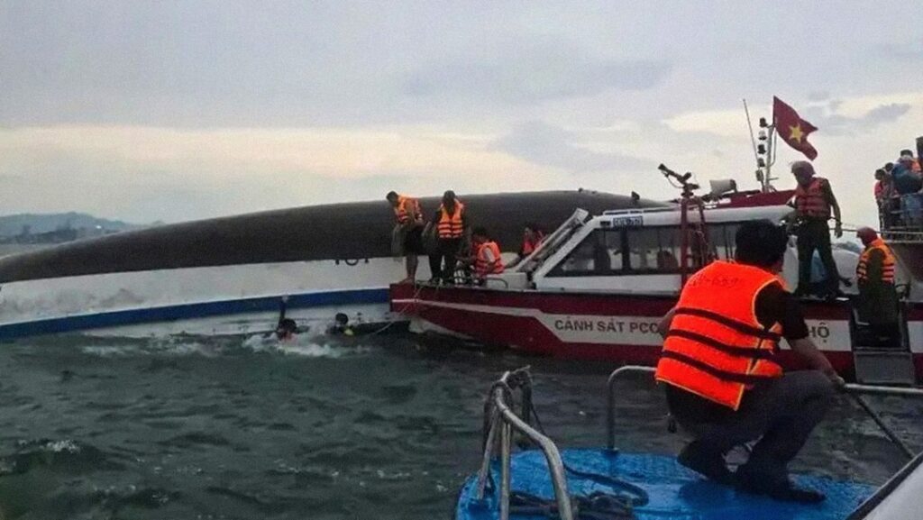 Naufragio de barco turístico en Ha Long deja al menos 34 fallecidos