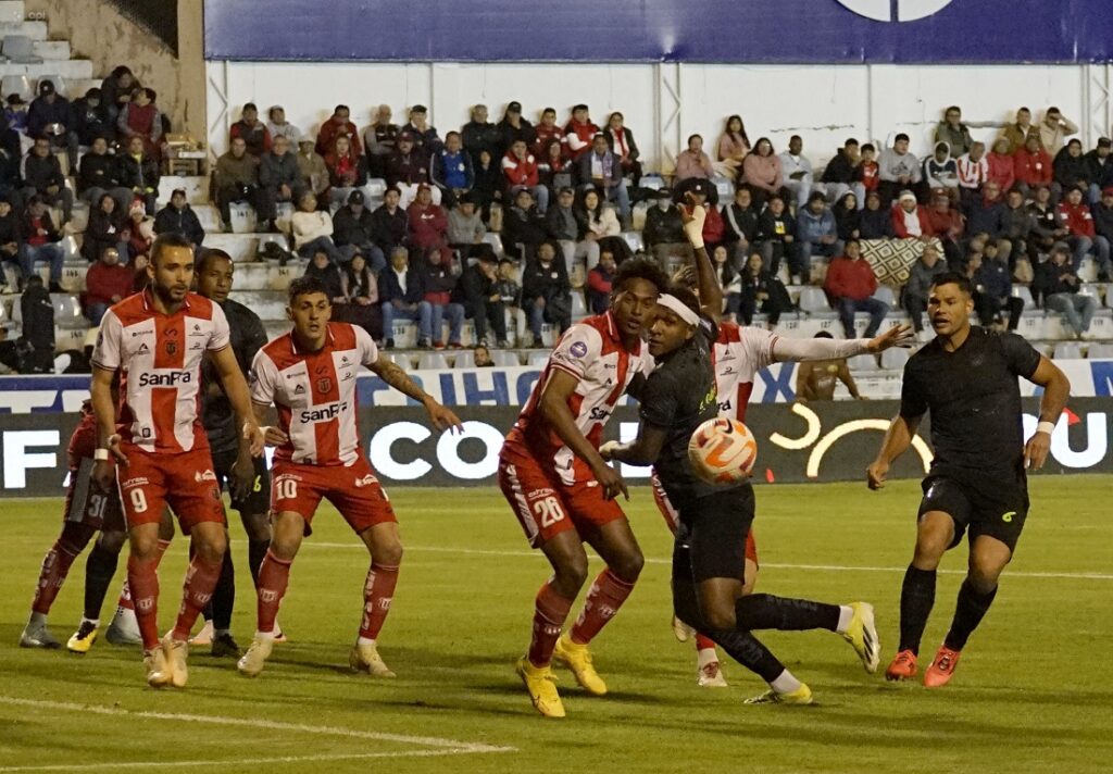 Orense logró una remontada tras vencer 2-1 a Técnico Universitario en el cierre de la fecha 19 de la Liga Ecuabet.