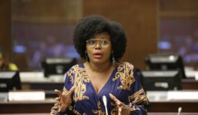 Paola Cabezas impulsa reforma laboral contra la discriminación en Ecuador