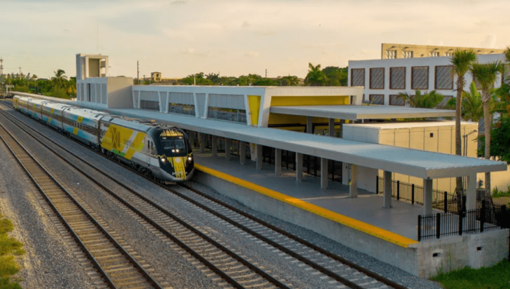 Para los ecuatorianos residentes en Florida, sobre todo en ciudades como West Palm Beach o Fort Lauderdale, Brightline puede representar una herramienta de integración