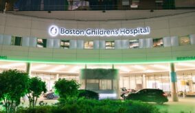 Pediatras ecuatorianos podrán capacitarse en el mejor hospital de niños de EE. UU. con beca integral