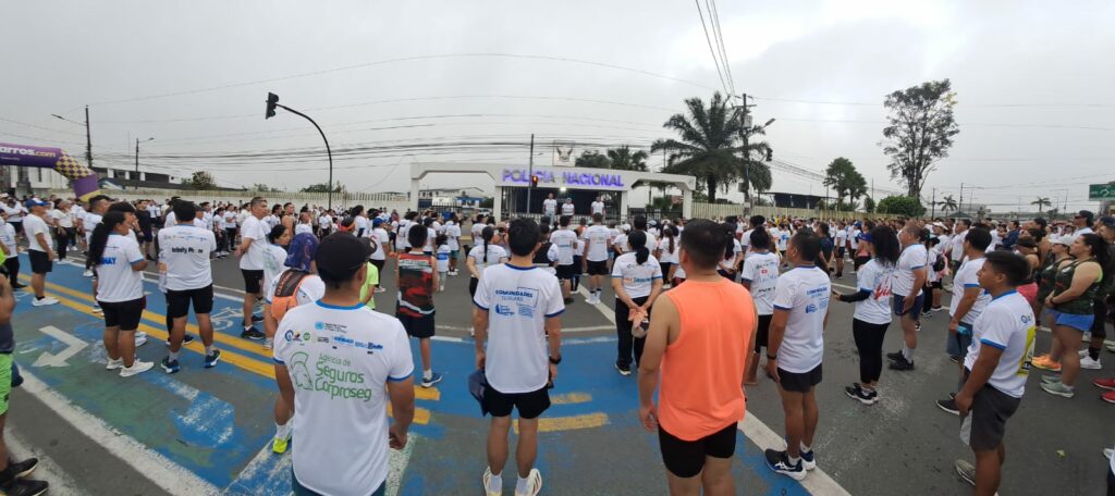 Policía Nacional invita a la carrera atlética 'Juntos Corriendo por la Paz' en Santo Domingo