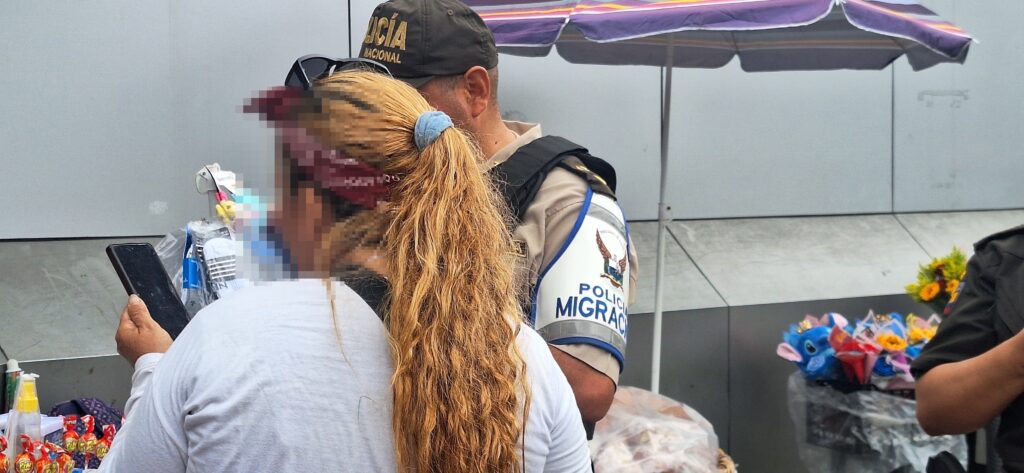 Policía de Migración refuerza controles en Santo Domingo para verificar estatus de extranjeros