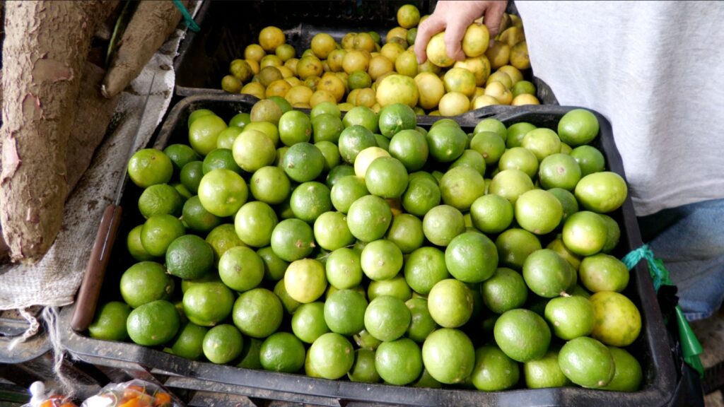 Precios del limón se triplican en el mercado de Portoviejo