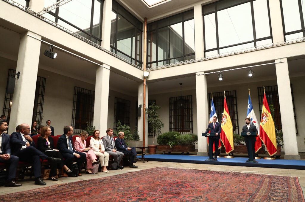 Presidentes de Chile, Brasil, España, Colombia y Uruguay llaman a defender la democracia. Foto/ Europa Press.