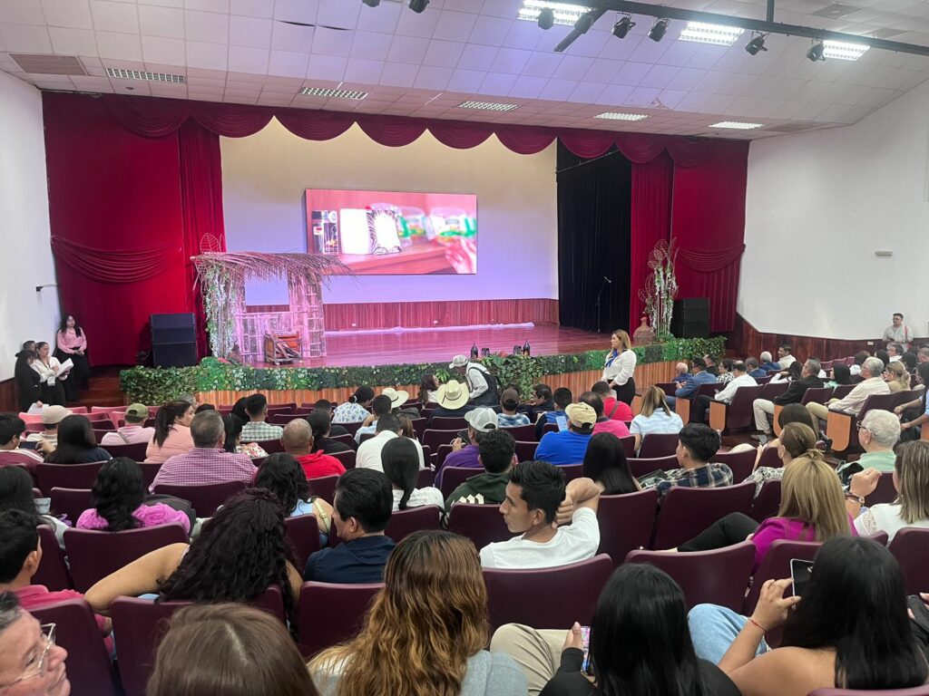 Primera convención Innova Cacao 2025 reunió a academia, industria y productores en Chone