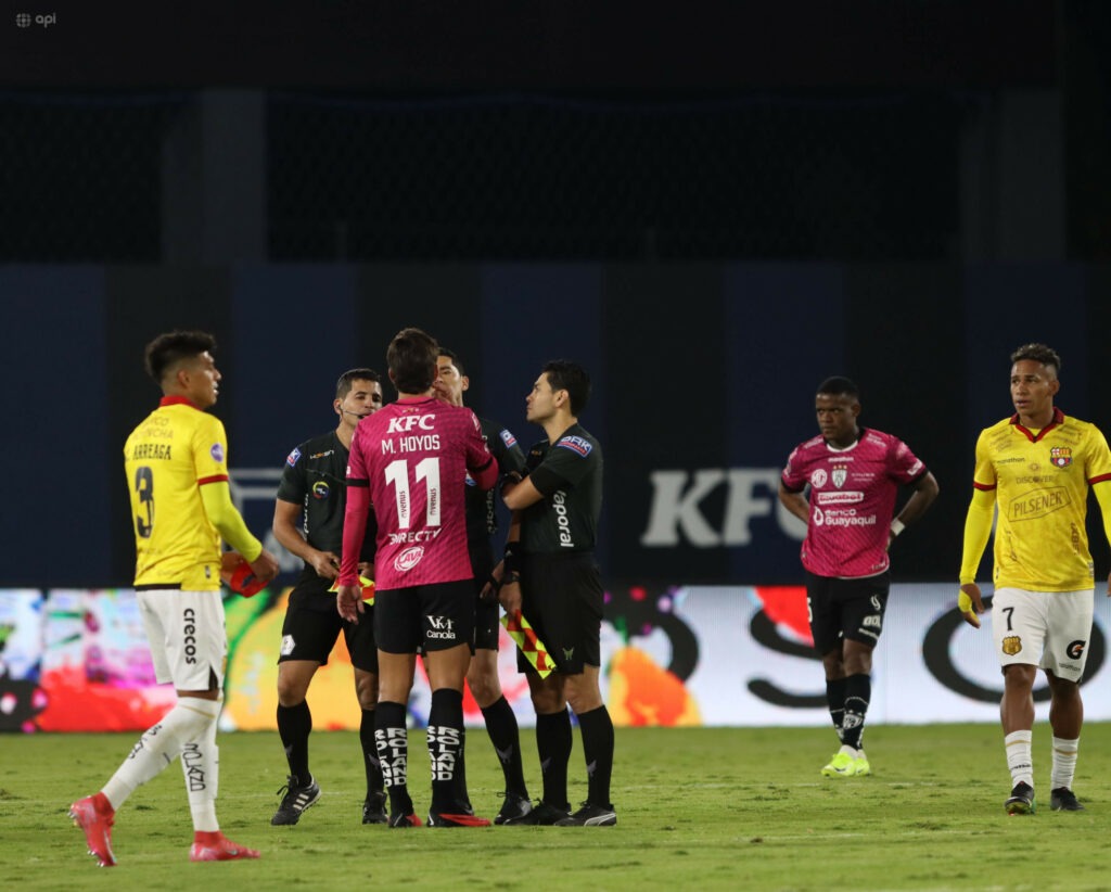 Reclamos por arbitraje y VAR causaron polémica en la jornada 19 de LigaPro