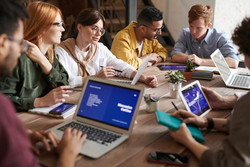 Senescyt regala becas a profesionales ecuatorianos para curso en India
