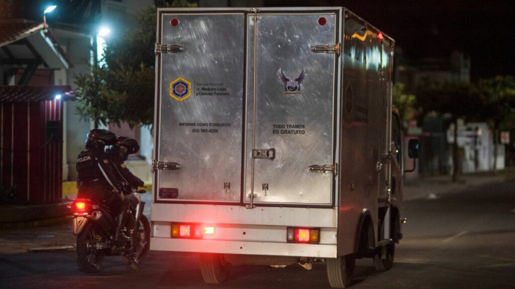 Tres guardias de seguridad privada fueron asesinados en el cantón El Guabo de la provincia de El Oro. (Referencial-API)
