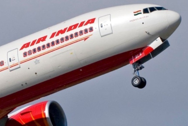 Un informe preliminar de los investigadores reveló que un corte inesperado en el suministro de combustible provocó el accidente de un avión de Air India.