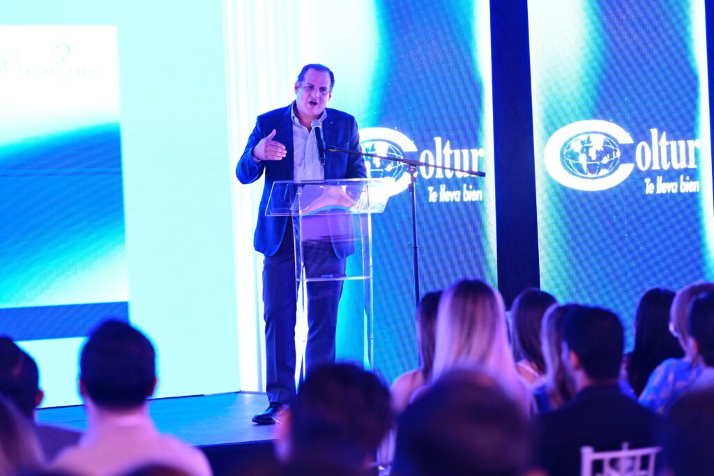 Café, Contactos y Negocios: Evento sobre marketing e IA, organizado por el Círculo Ediasa, inició con éxito en el hotel Oro Verde de Portoviejo.