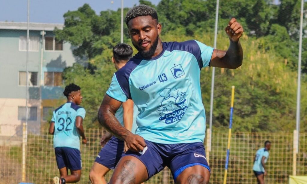 Delfín SC enfrenta demanda de Ricardo Phillips por incumplimiento contractual. FOTO: @DelfinSC.