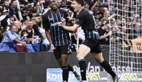 Joel Ordóñez, festeja tras anotar un gol.