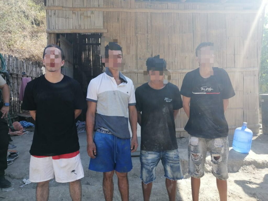 Cuatro detenidos con armas y droga son acusados de cometer robos.