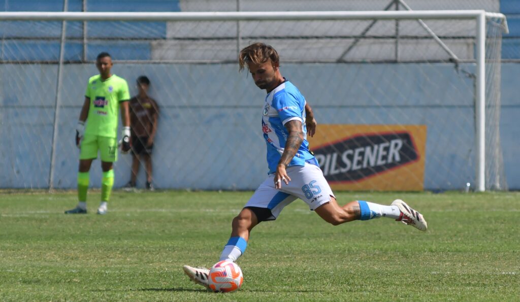 Facundo Ospitaleche jugador del Manta FC.