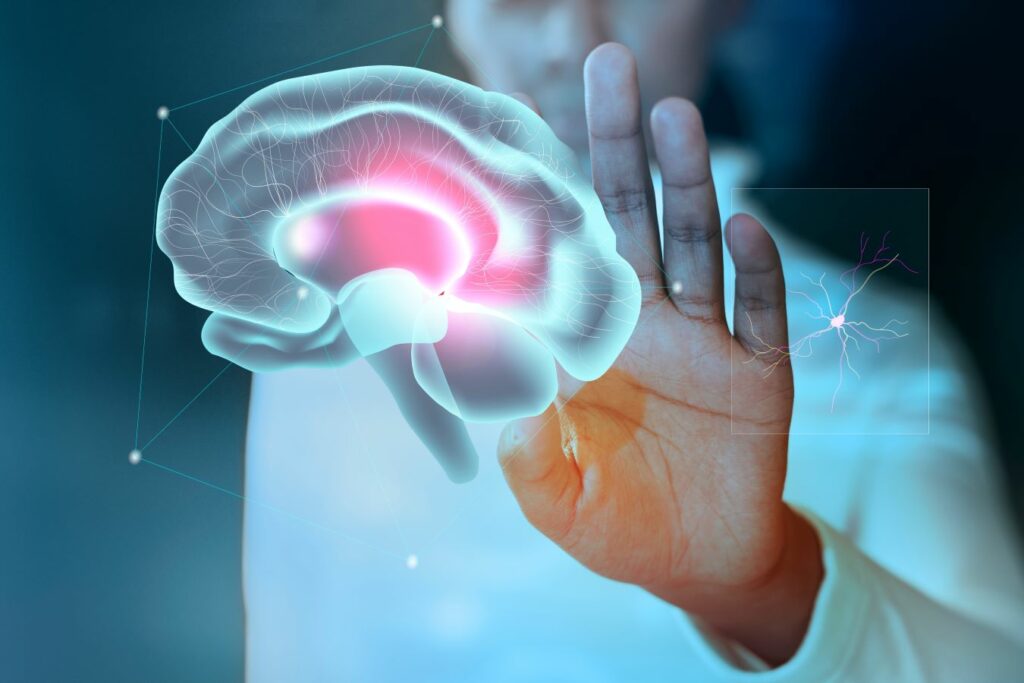 Tres enemigos silenciosos que están dañando tu cerebro sin que lo notes