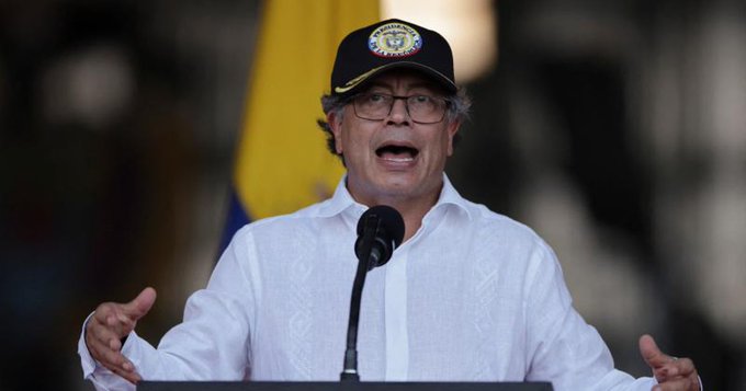 Gustavo Petro estuvo dos días en Manta y, según un policía que brindó custodia afuera de la casa, nunca recibió visitas.
