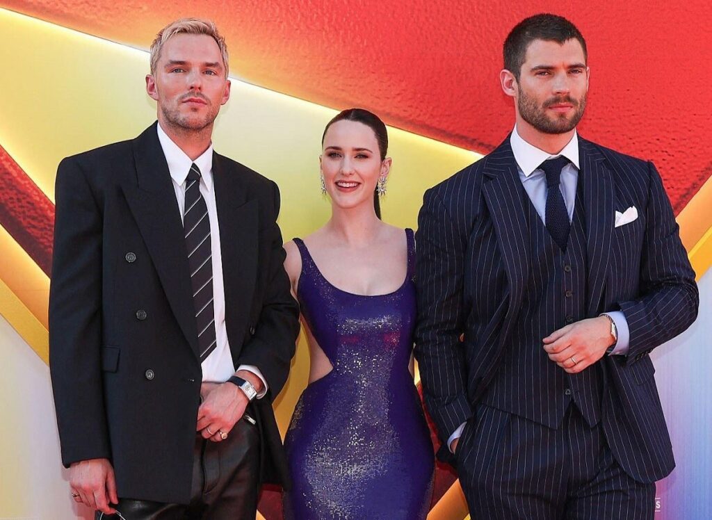 El actor Nicholas Hoult junto a los protagonistas de Superman, David Corenswet y Rachel Brosnahan. FOTO: nicholashoult (Instagram).