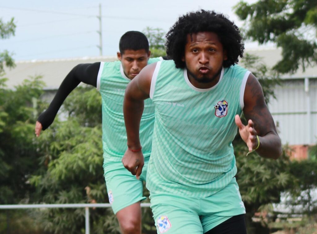 Christian Alemán, jugador del Manta FC.