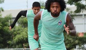 Christian Alemán, jugador del Manta FC.