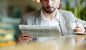Estudio revela que el exceso de noticias negativas puede afectar la salud mental