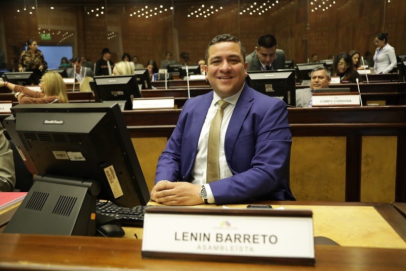 sambleísta Lenin Barreto pide a la Corte Constitucional declarar inconstitucional el decreto que abre puertas a la privatización del petróleo ecuatoriano