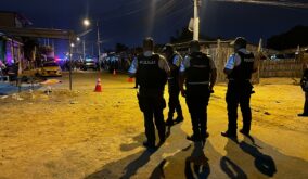 La Policía va en busca de los líderes de la banda Los Lobos y Los Choneros.
