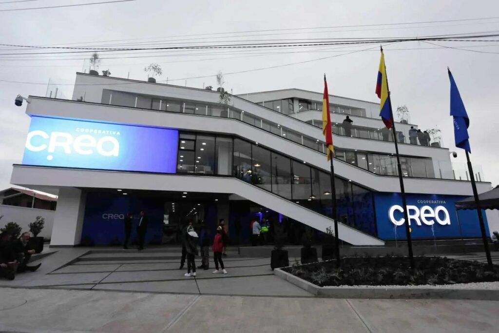¡Atención Cuenca! El cierre de la cooperativa CREA cambia tus pagos de Empresa de Movilidad.