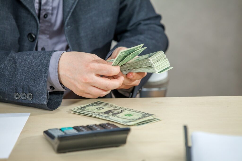 ¿Crees que estás pagando tu deuda al cubrir solo el mínimo de tu tarjeta de crédito