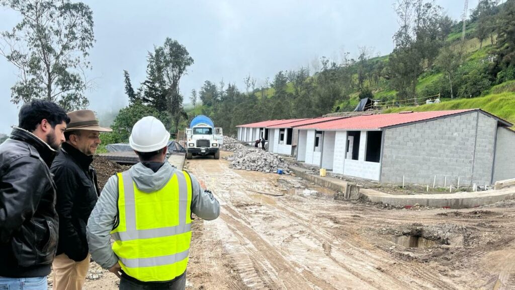 ¿El Miduvi regalará casas Esto dice Humberto Plaza, ministro de Desarrollo Urbano y Vivienda, sobre soluciones habitacionales. (Miduvi)