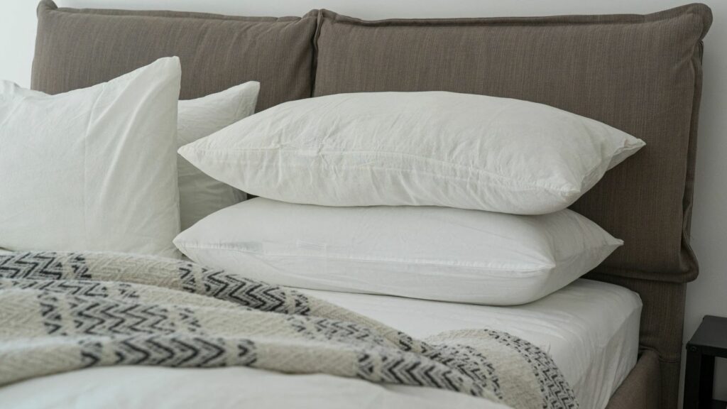 ¿Qué peligros esconden las almohadas usadas por años?