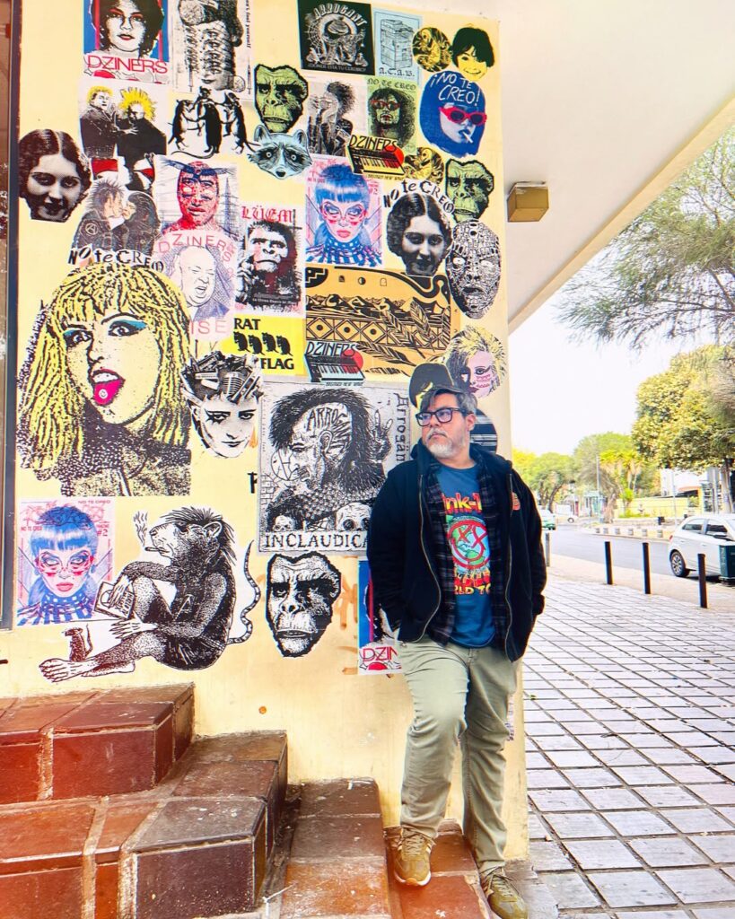 'Micrófono abierto': la actividad de un bar de Guayaquil que alienta a comediantes emergentes