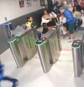 Agreden a agente de tránsito en la Terminal Terrestre de Santo Domingo