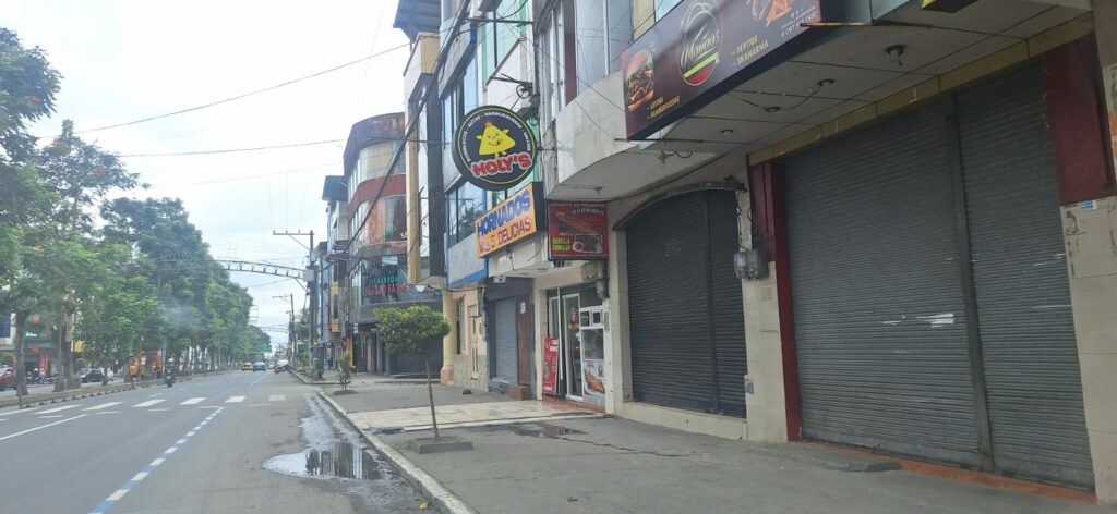 “Ahora cerramos más temprano” así golpea la violencia al comercio en Santo Domingo