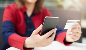 Banco Pichincha recibe críticas por fallas en sus canales digitales y maltrato a cliente; presidente pide disculpas públicas
