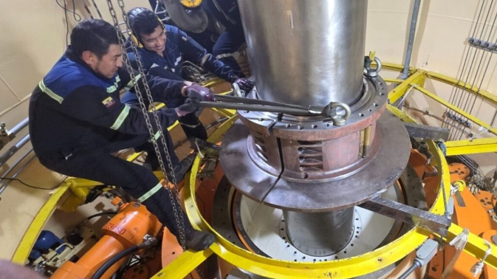 Celec culmina con trabajos de mantenimiento en la unidad 1 de la central hidroeléctrica Mazar. (Celec)