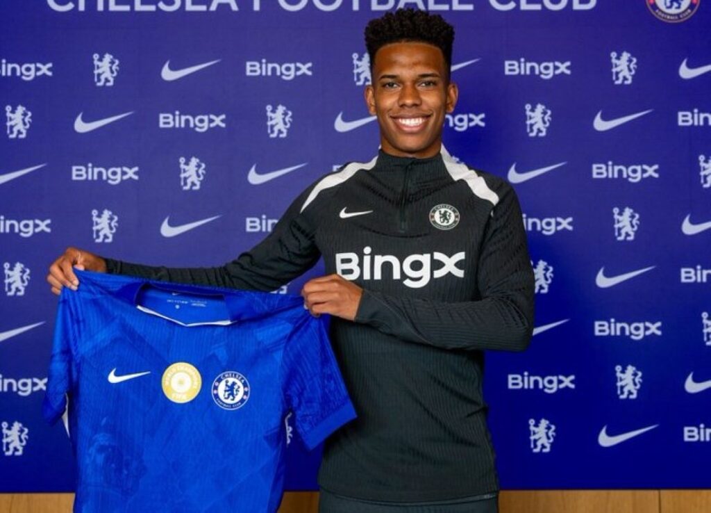 Chelsea oficializa el traspaso del brasileño Estevao Willian