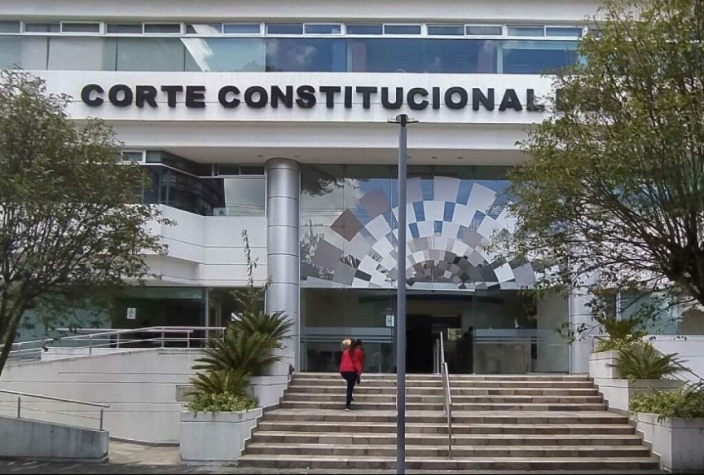 Con la enmienda propuesta, los jueces de la CC podrían ser removidos con una mayoría que el oficialismo ya posee.