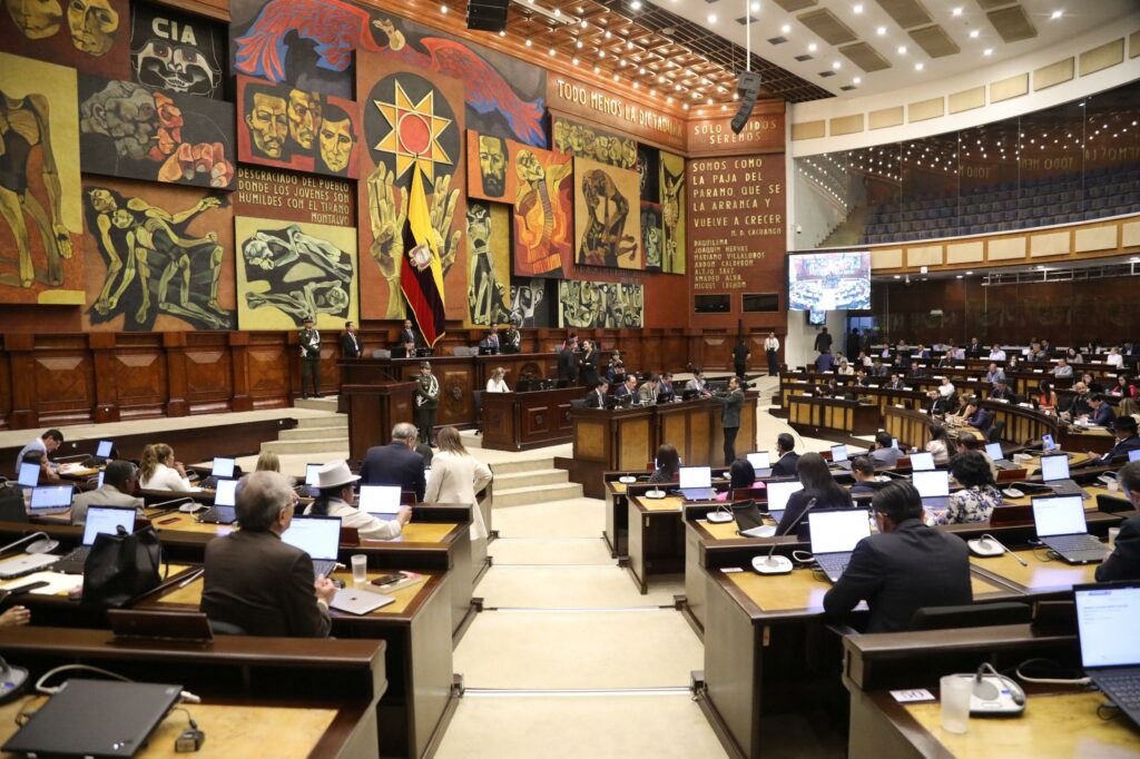 Consulta popular de 2025: La propuesta de Noboa que busca reducir la Asamblea de 151 a 71 asambleístas