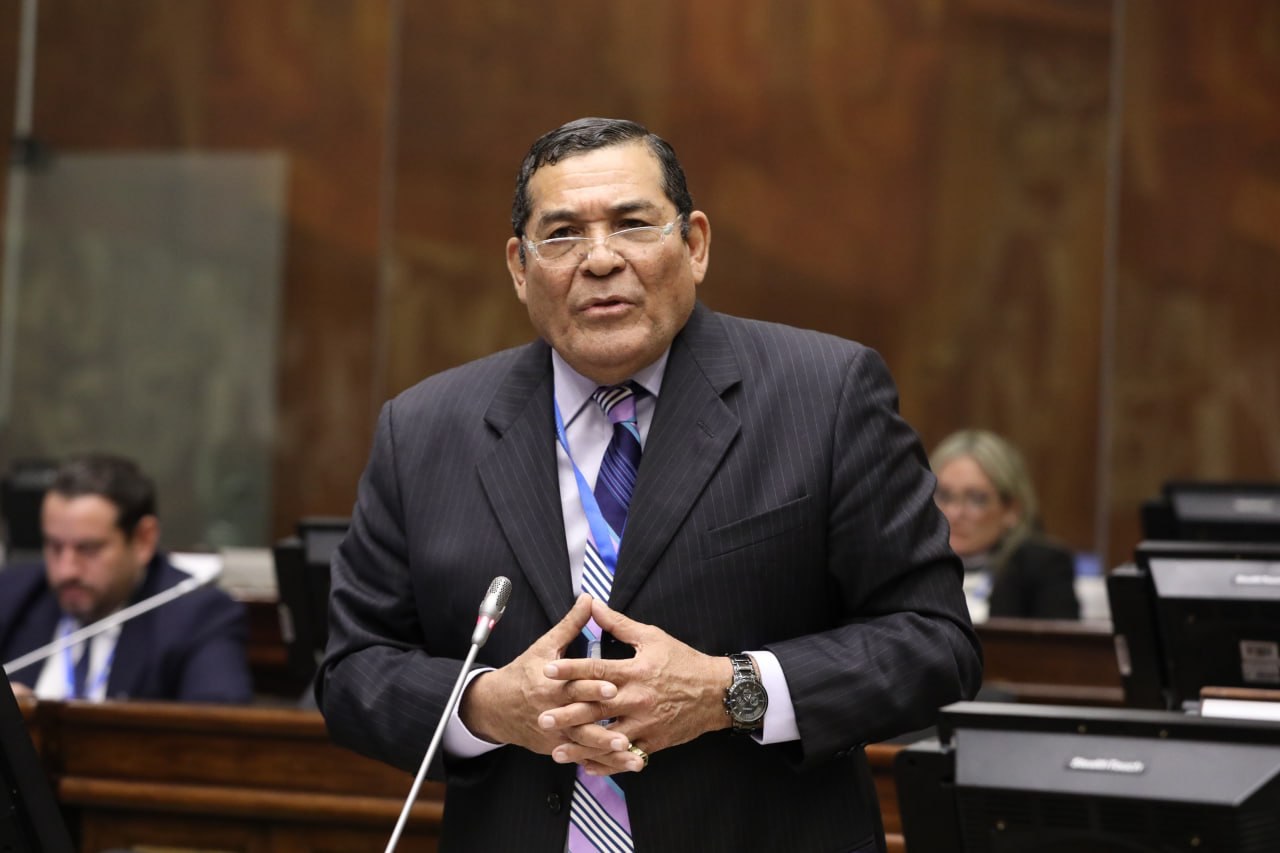 Denuncia contra Jorge Chamba por presunto nepotismo sacude la Asamblea Nacional