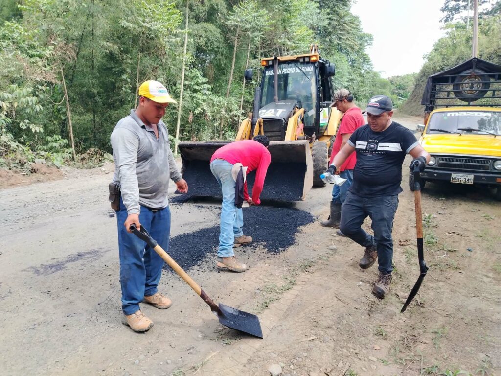 El mantenimiento de esta vía es clave para garantizar la movilidad hacia la parroquia.