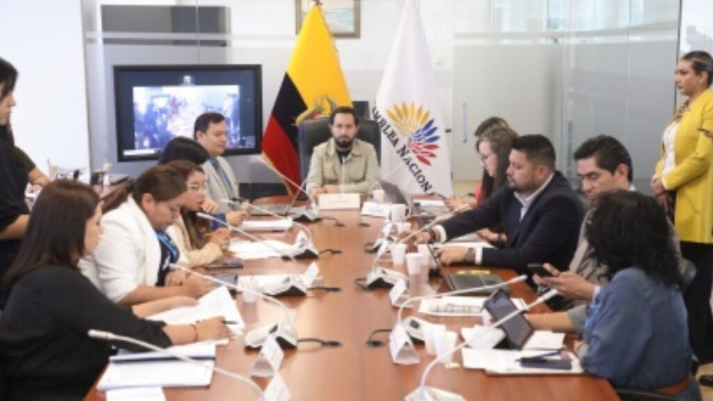 El presupuesto asignado al sector de la salud en Ecuador para 2025 registra un incremento del 12 % en comparación con 2024. (AN)