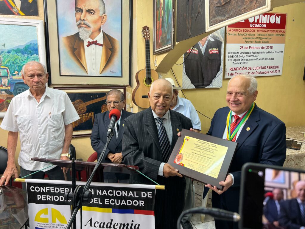 Encuentro nacional de periodistas en Portoviejo destacó la contribución de José Antonio Izquierdo Pugliese al crecimiento económico y social a través de la cadena Súper Éxito