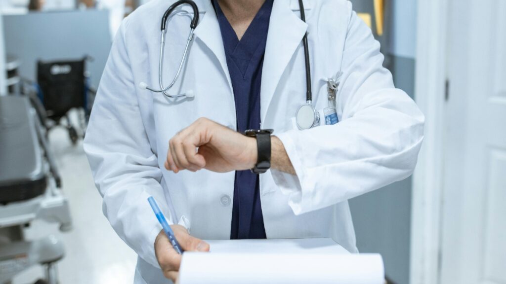 Estas son las 10 especialidades médicas con mayor cantidad de profesionales en el sistema de salud público de Ecuador. (Pexels)