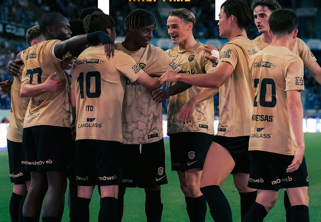FC Midtjylland con Denil Castillo de titular selló su clasificación a la fase estelar de la Europa League
