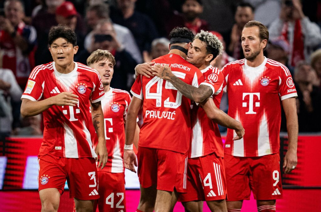 Harry Kane y Michael Olise lideran la goleada de Bayern Múnich ante Leipzig