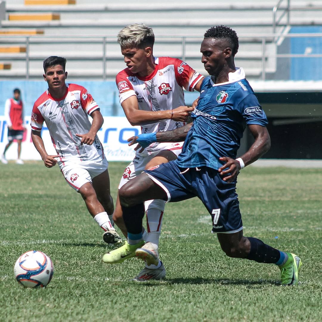 Juventud Italiana y 11 de Mayo se volverán a ver las caras este domingo en el estadio Jocay