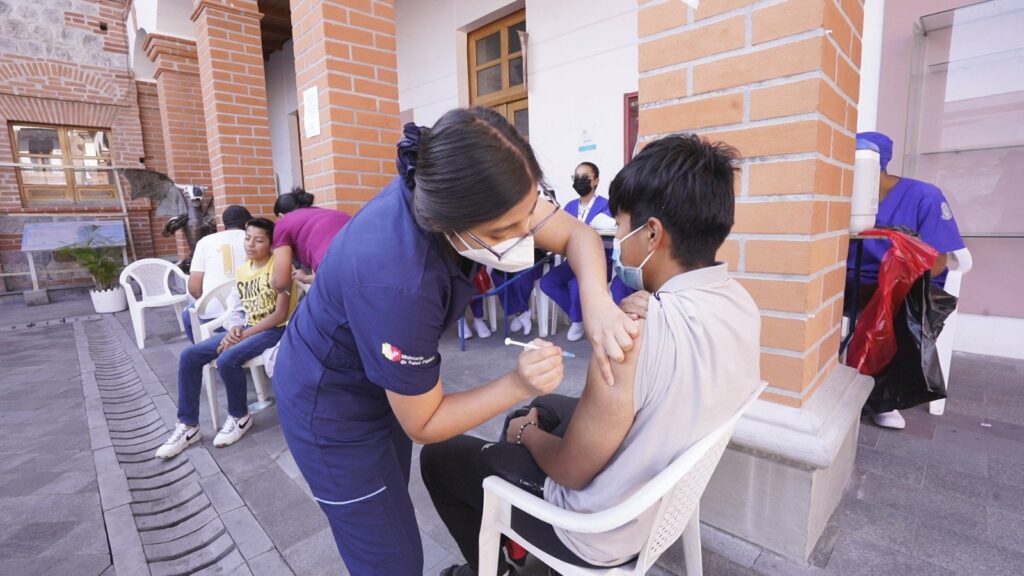 La nueva vacuna que protegerá a tus hijos de 6 enfermedades con una sola aplicación
