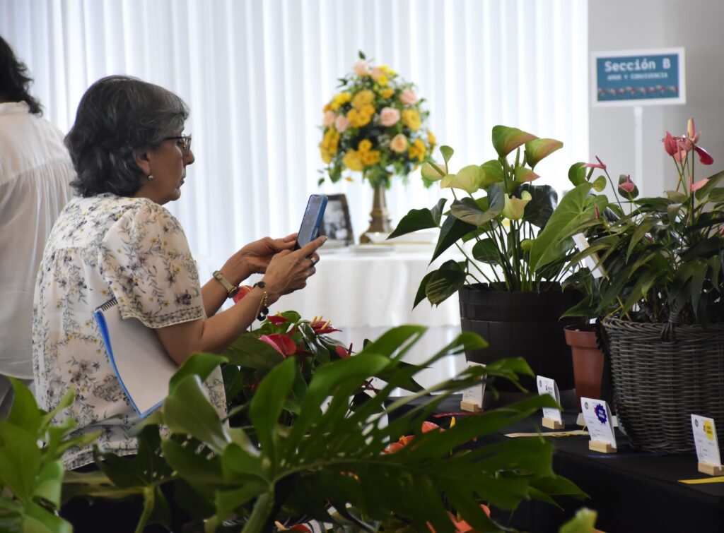 La exposición de flores en el Hotel Oro Verde de Portoviejo.
